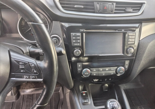 Nissan Qashqai cena 75800 przebieg: 97000, rok produkcji 2018 z Zalewo małe 254